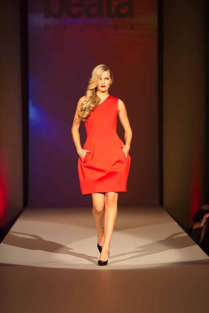 Červená šaty od Beaty Rajské
