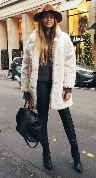 Kristina Bazan zimní outfit