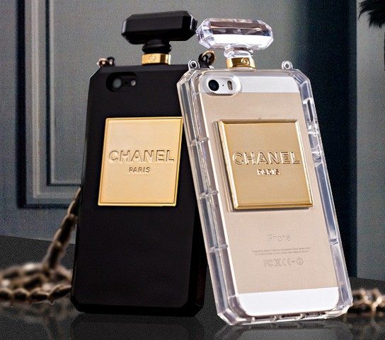 Chanel parfémový kryt na Iphone